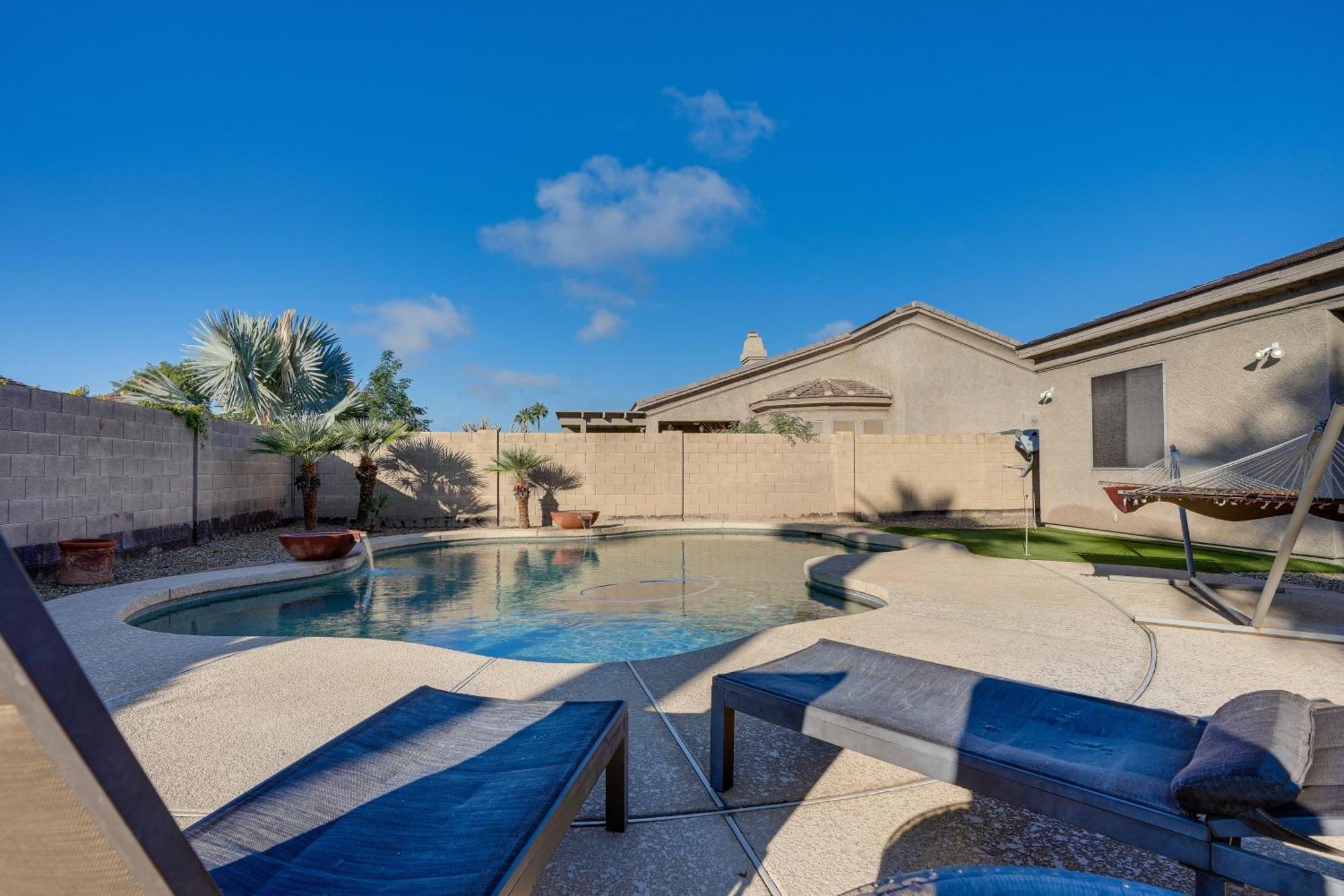 Goodyear Group Getaway With Pool And Putting Green 外观 照片
