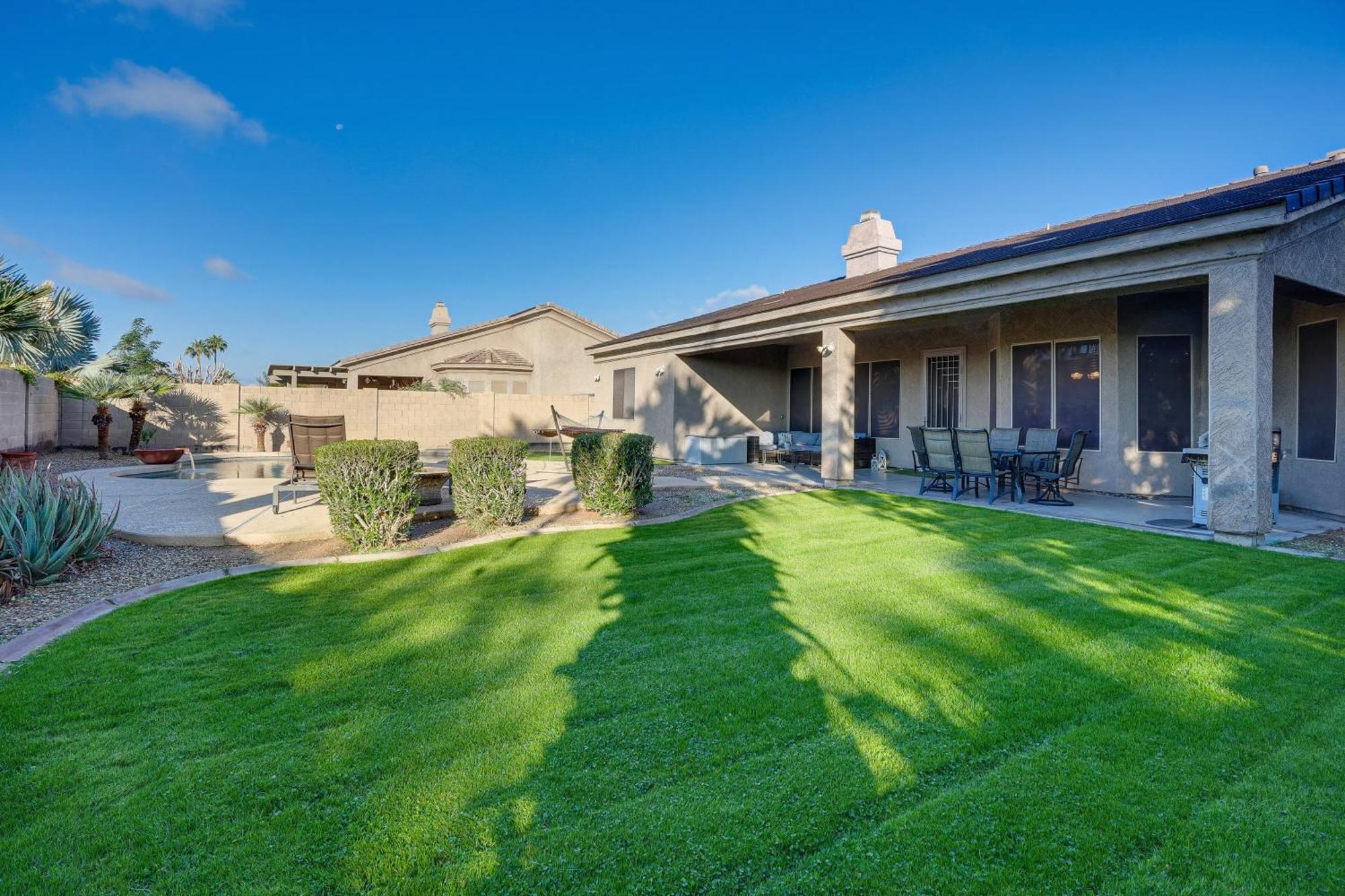 Goodyear Group Getaway With Pool And Putting Green 外观 照片